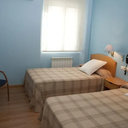 Hotel De 3*