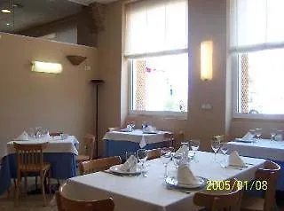 Hotel De 3*